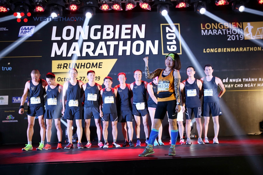 Longbien Marathon 2019 khai cuộc sôi động trong sáng thu Hà Nội Longbien Marathon 2019 khai cuộc sôi động trong sáng thu Hà Nội