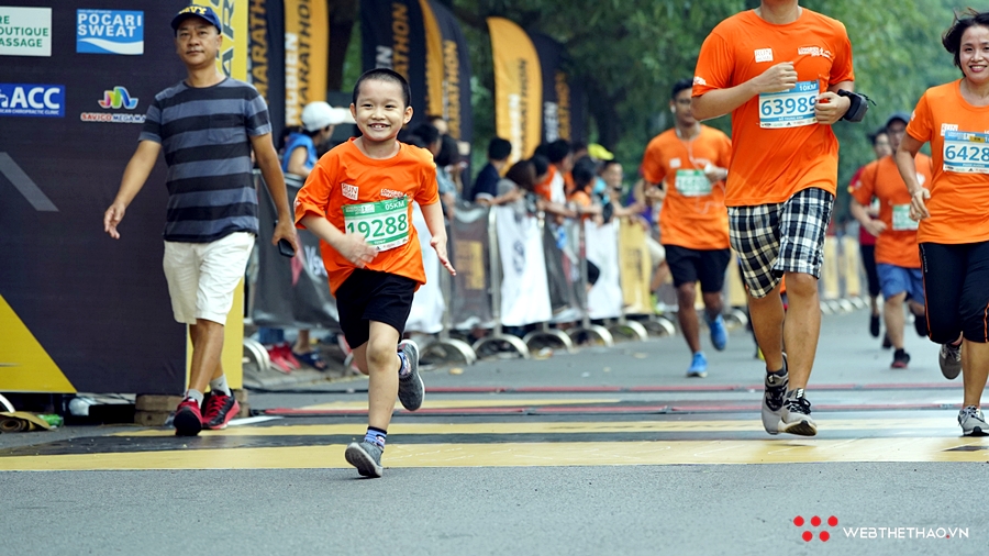 Những runner nhí khuấy động Longbien Marathon 2019