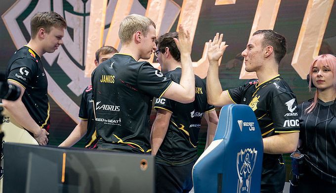 Dự đoán bán kết CKTG 2019: SKT hay G2 đi tiếp?