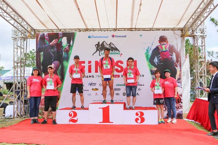 Langbiang Trail 2019 vượt tầm một giải chạy địa hình thông thường