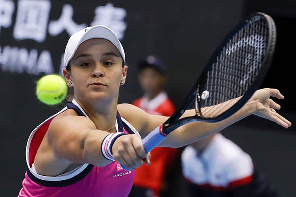 Shiseido WTA Finals Shenzhen: Osaka và Barty chiến thắng