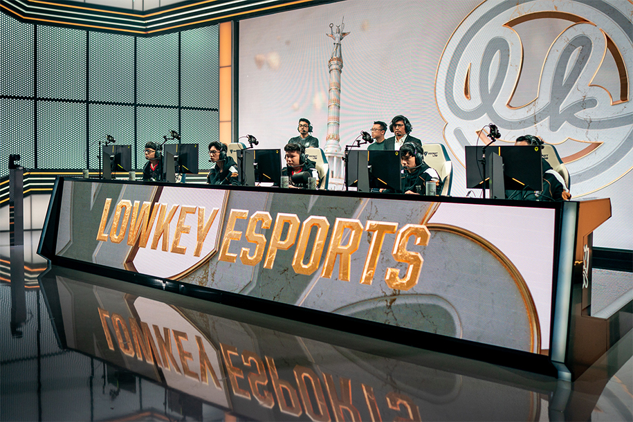 Lowkey Esports bất ngờ chia tay HLV Minh Hảo