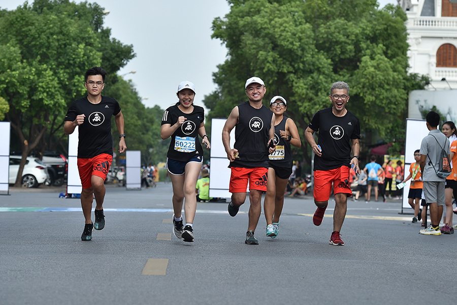 “Gà nòi” của AR Saigon đăng quang đầy ấn tượng tại Longbien Marathon 2019 “Gà nòi” của AR Saigon đăng quang đầy ấn tượng tại Longbien Marathon 2019