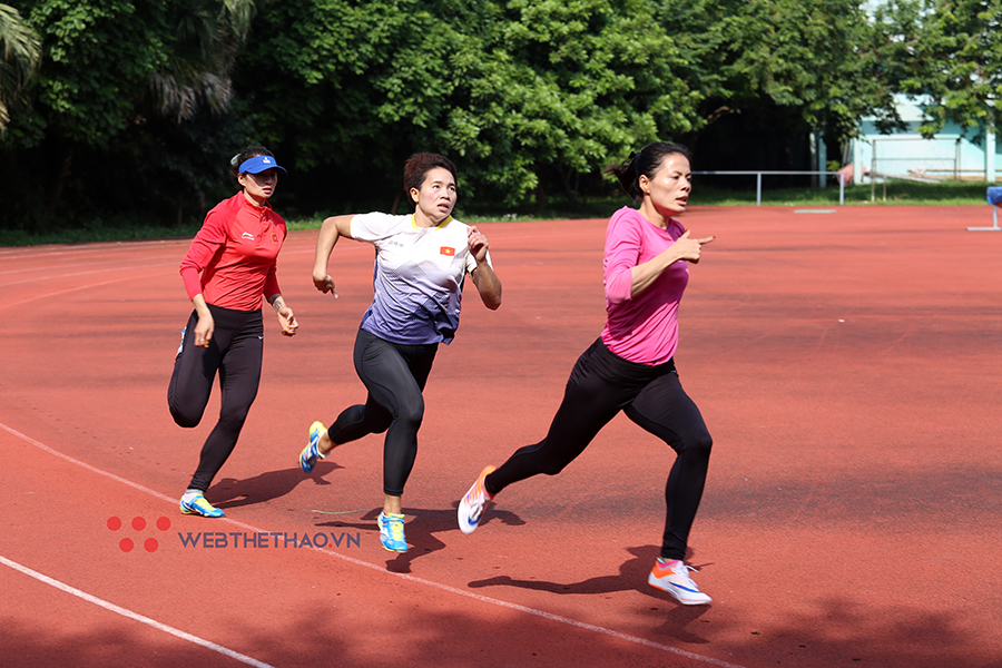 Nguyễn Thị Huyền: Màn tái xuất khó tin hướng đến HCV SEA Games của “gái một con trông mòn con mắt”