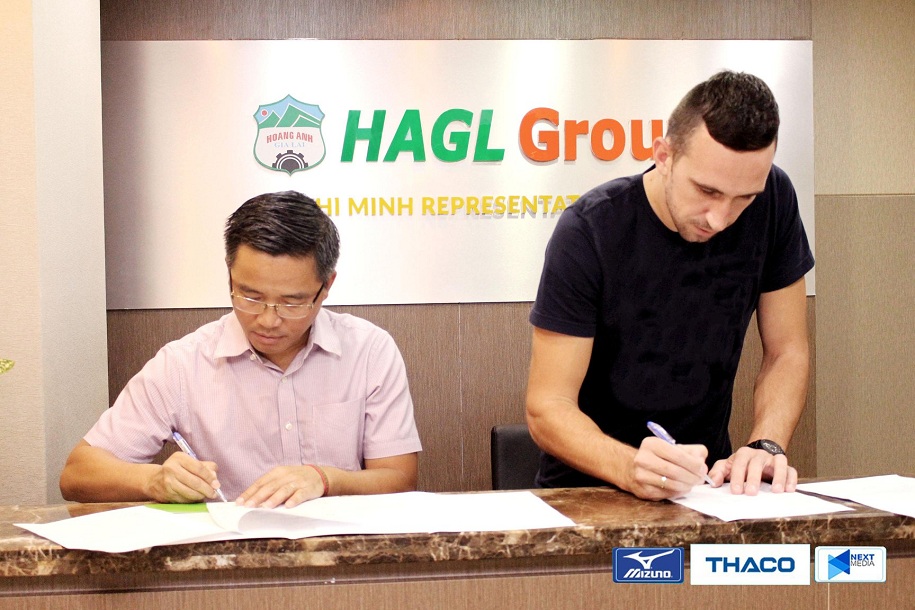 V.League 2019 vừa hạ màn, HAGL ký hợp đồng với ngoại binh đầu tiên
