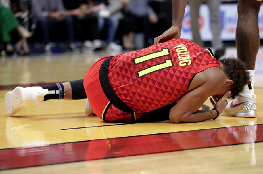 Sao trẻ đang lên Trae Young lật cổ chân nặng, Atlanta Hawks mong điều tốt đẹp nhất