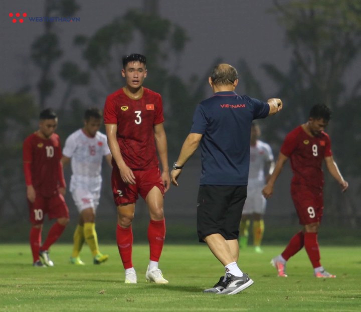 Tấn Sinh gặp chấn thương trước ngày hội quân cùng U22 Việt Nam
