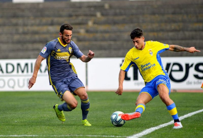 Soi kèo Cadiz vs Sporting Gijon 22h00, 01/11 (vòng 14 Hạng 2 Tây Ban Nha)