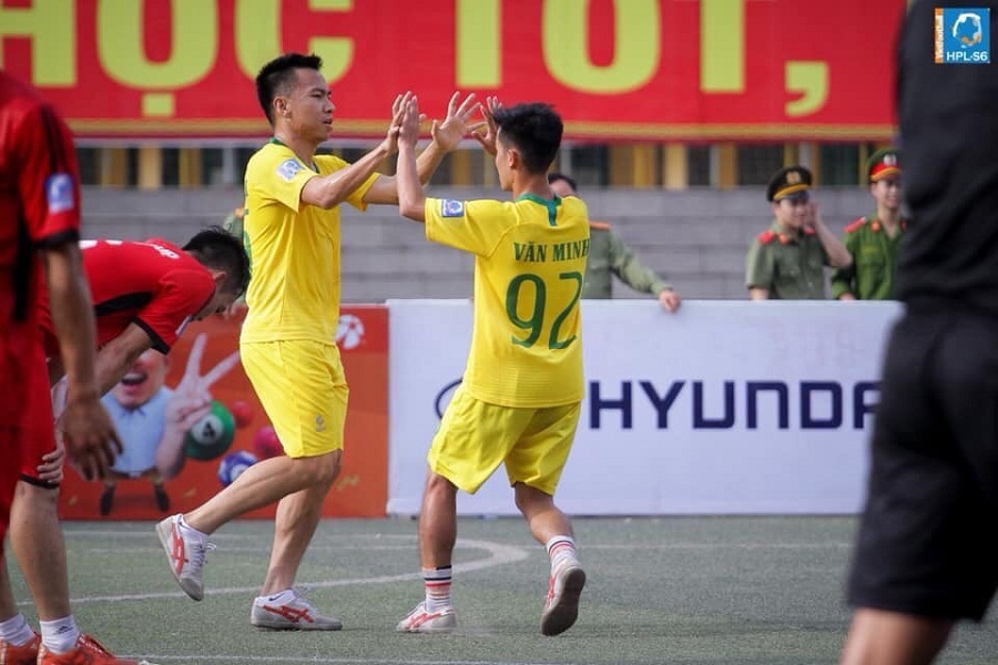 Khắc Ngọc, Hùng “con" trở lại thi đấu trong màu áo Văn Minh