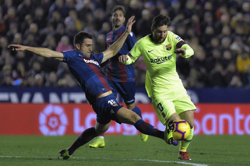Levante đấu với Barcelona: Khó cản nổi Messi