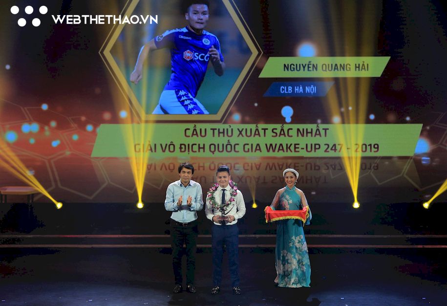 Hà Nội FC nhận "mưa" giải thưởng, nhiều sao vắng mặt ở gala tổng kết mùa giải