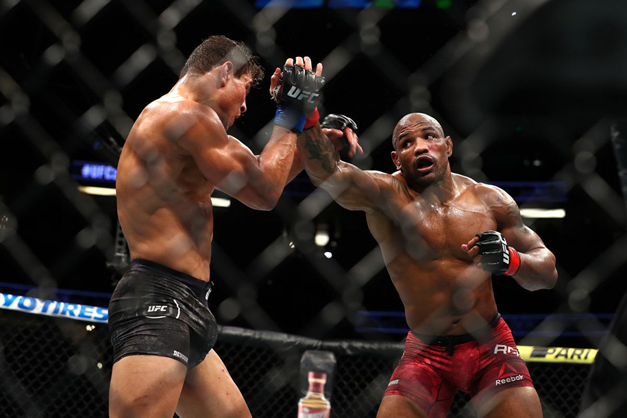 Israel Adesanya chỉ muốn đấu Romero “vì mọi người tin ông ta có thể hạ tôi” Israel Adesanya chỉ muốn đấu Romero “vì mọi người tin ông ta có thể hạ tôi”