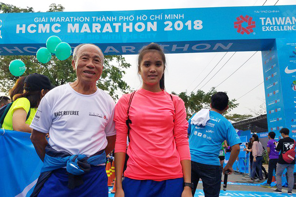 Tượng đài điền kinh Bùi Lương: “Cúp Chiến thắng luôn trong tâm trí tôi”
