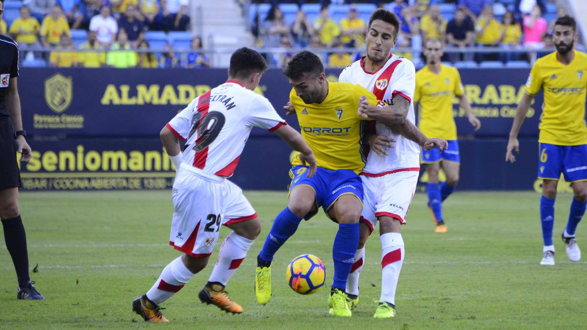 Nhận định Rayo Vallecano vs Cadiz CF 03h00, ngày 11/11 (hạng 2 Tây Ban Nha)