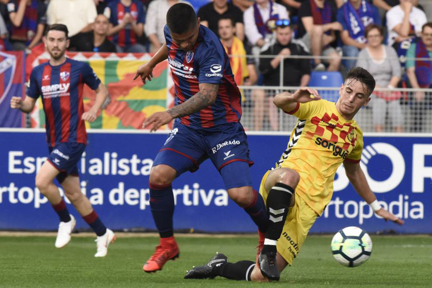 Soi kèo Huesca vs Real Oviedo, 22h ngày 09/11 (Hạng 2 Tây Ban Nha 2019/2020)
