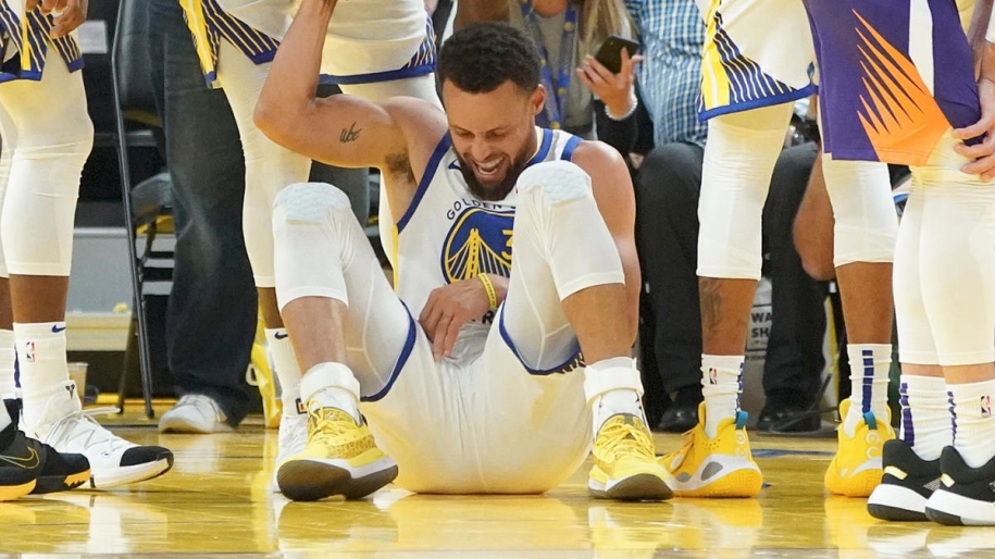 HLV Golden State Warriors phủ nhận việc Steph Curry nghỉ hết mùa