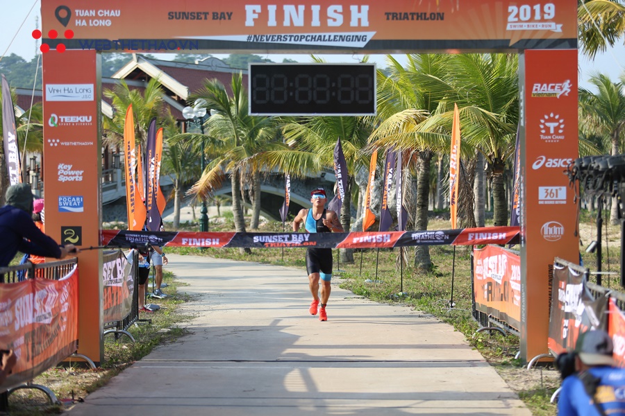 “Rái cá” Lâm Quang Nhật vô địch Sunset Bay Triathlon 2019 trước thềm SEA Games 30