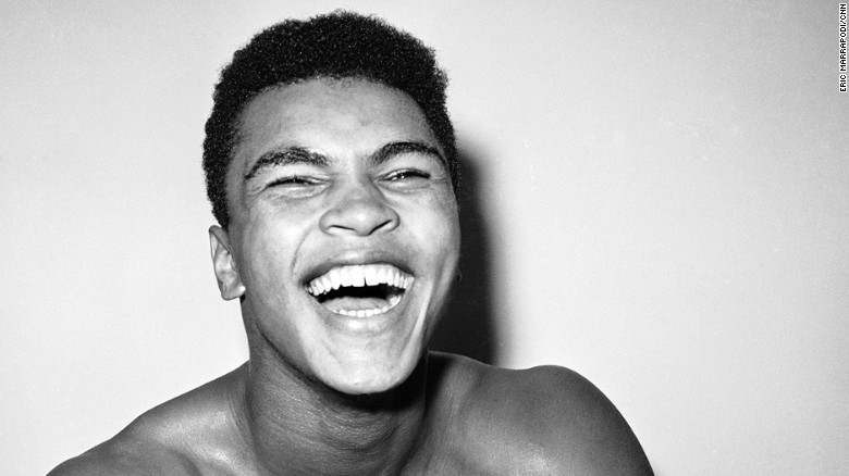 Muhammad Ali không thể rời xa võ đài vì nhớ khán giả