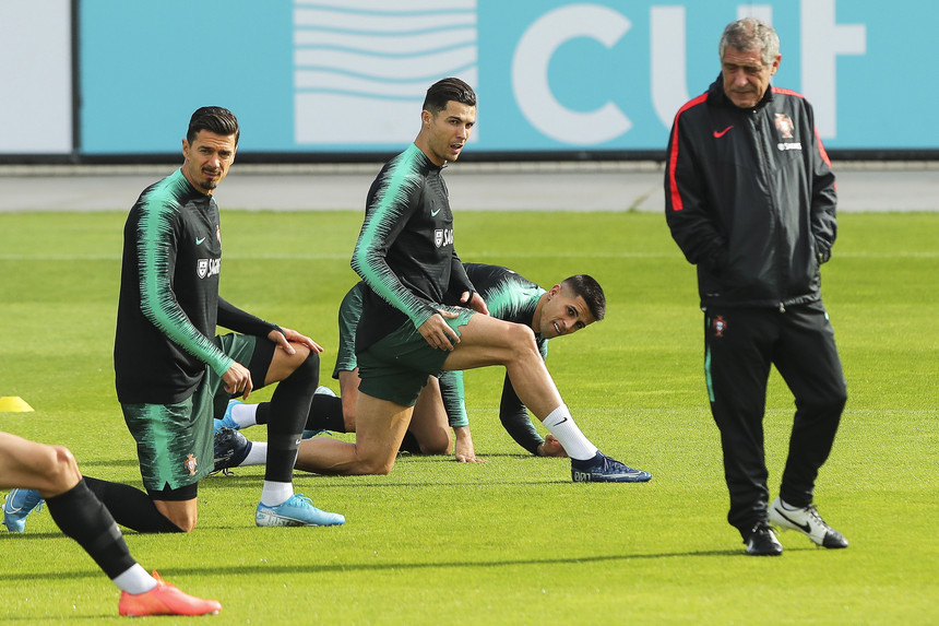 Sự thật bất ngờ về chấn thương của Ronaldo khi tập trung đội tuyển