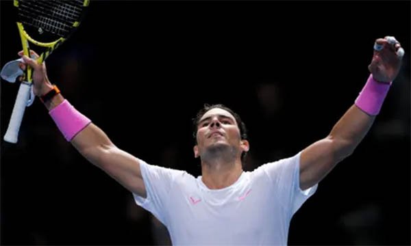 Kết quả quần vợt hôm nay, 16/11: Nadal lại thắng ngược Tsitsipas