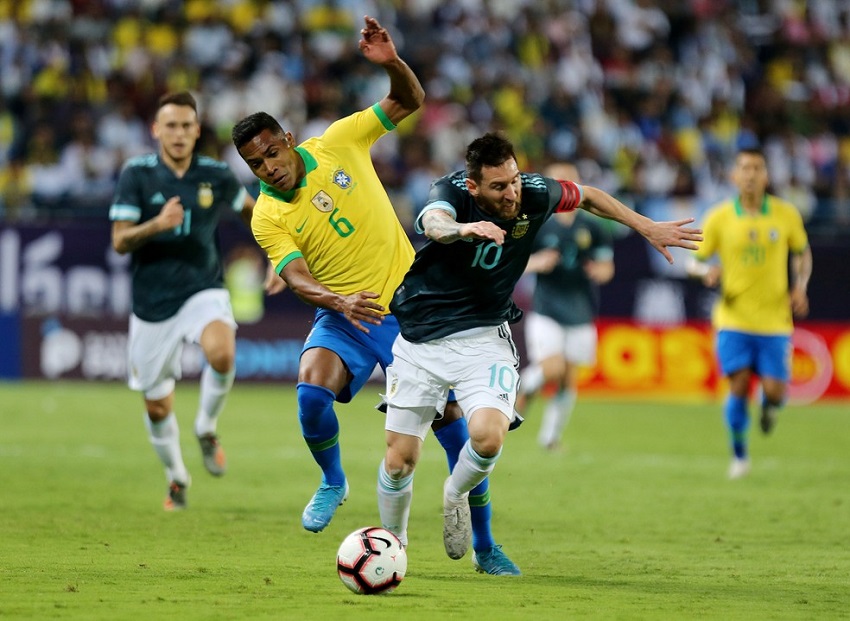 Tin bóng đá 16/11: Đến lượt Thiago Silva chỉ trích Messi
