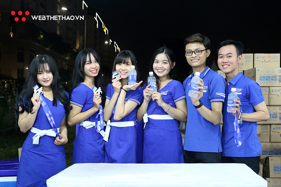 Hàng nghìn VĐV xuất phát trong đêm tại Pocari Sweat Run Việt Nam 2019