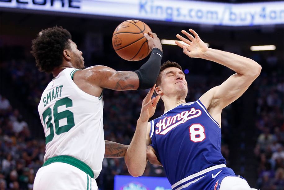 Cú game-winner hờ hững lăn khỏi vành rổ, Boston Celtics dứt chuỗi bất bại