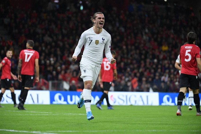 Griezmann sánh ngang huyền thoại Papin và Fontaine ở tuyển Pháp
