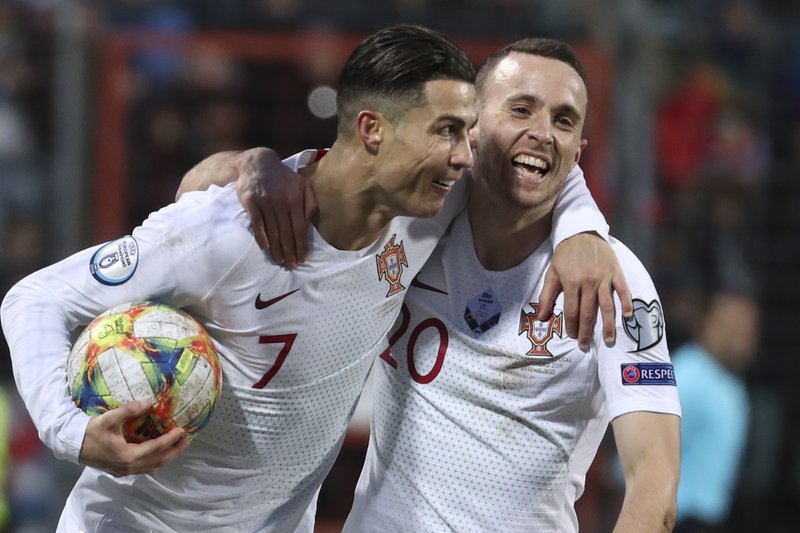 Tuyển Anh có thể rơi vào “bảng tử thần” Euro 2020 dù là hạt giống Tuyển Anh có thể rơi vào “bảng tử thần” Euro 2020 dù là hạt giống