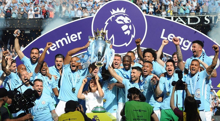 Lịch sử nói Man City vẫn có thể vượt mặt Liverpool ở Ngoại hạng Anh