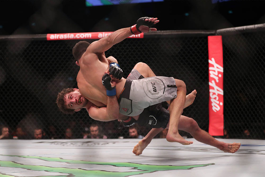 Ben Askren: Tôi thua vì không đủ giỏi, chứ không phải vì chấn thương Ben Askren: Tôi thua vì không đủ giỏi, chứ không phải vì chấn thương