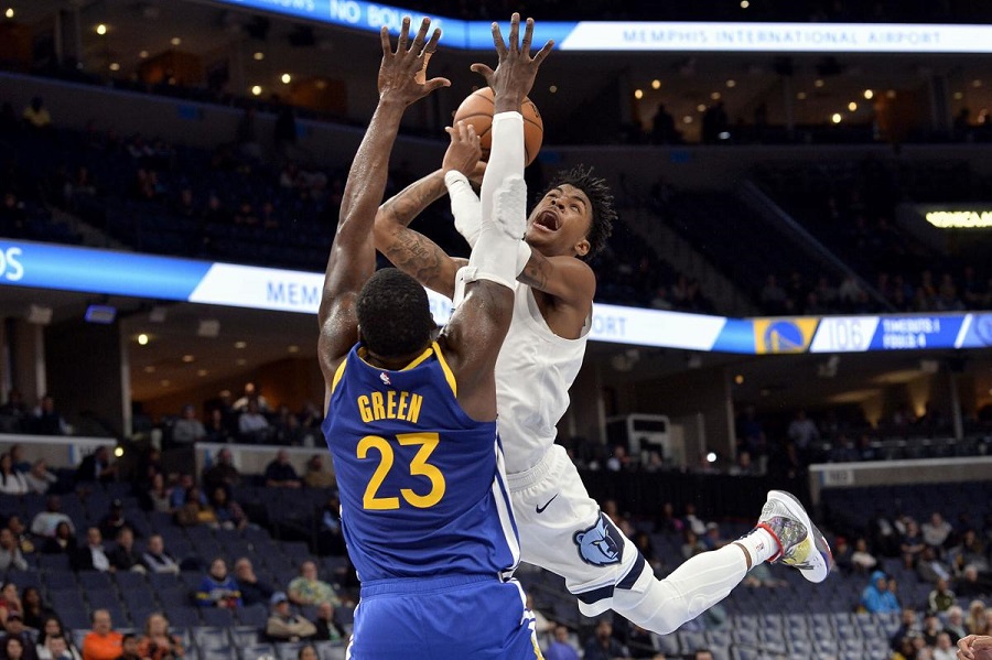 Luân chuyển bóng liên tục, Golden State Warriors thắng dễ Memphis Grizzlies