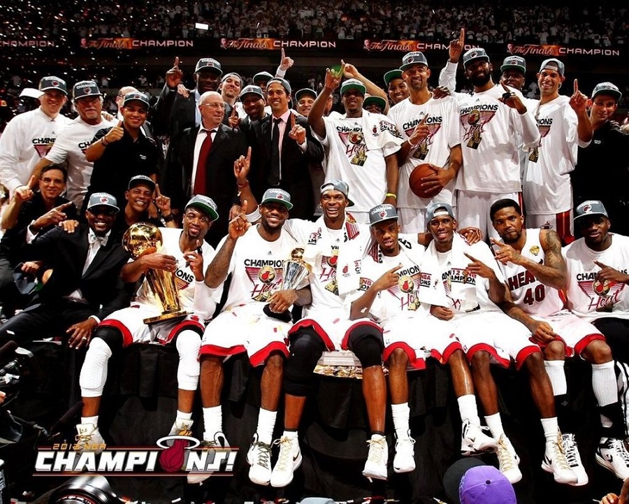 LeBron James: Vị Vua của bóng rổ đương đại