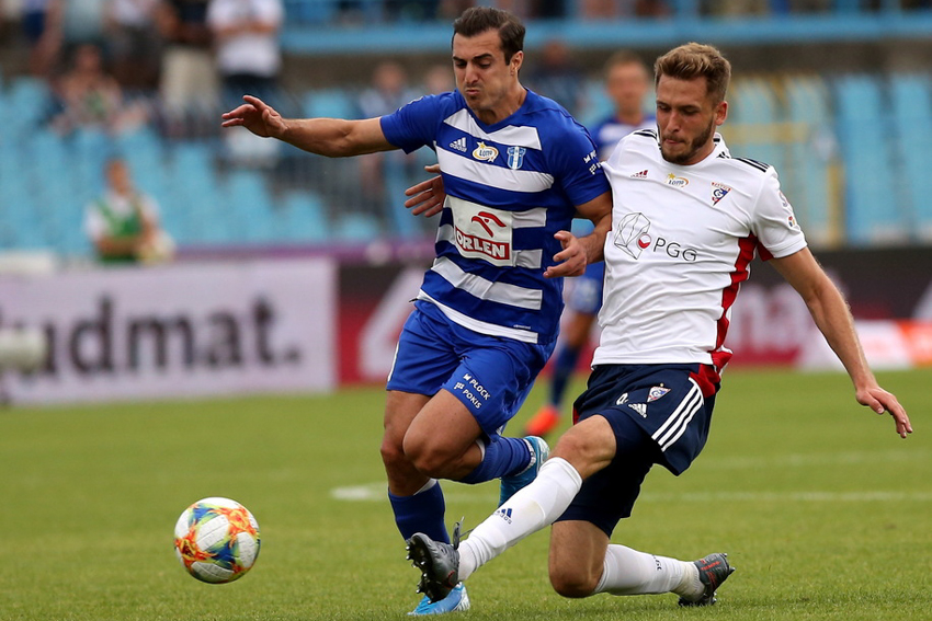 Soi kèo Gornik Zabrze vs Wisla Plock 0h ngày 23/11 (Giải VĐQG Ba Lan)
