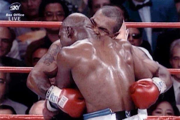 Người hâm mộ kiện trận đấu Floyd Mayweather vs Manny Pacquiao vì quá nhàm chán