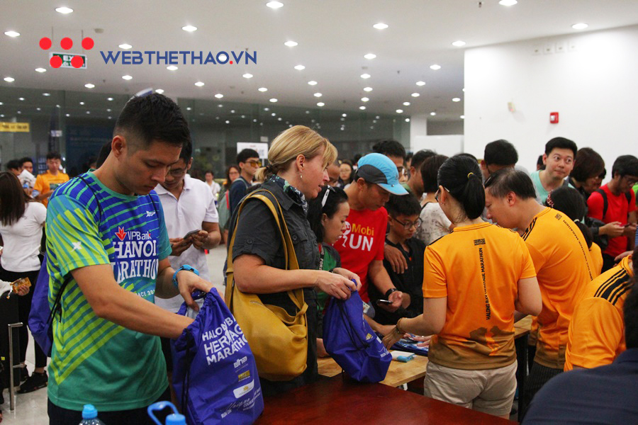 Hàng nghìn VĐV sẵn sàng chờ giờ G Giải Marathon Quốc tế Di sản Hạ Long 2019 Hàng nghìn VĐV sẵn sàng chờ giờ G Giải Marathon Quốc tế Di sản Hạ Long 2019