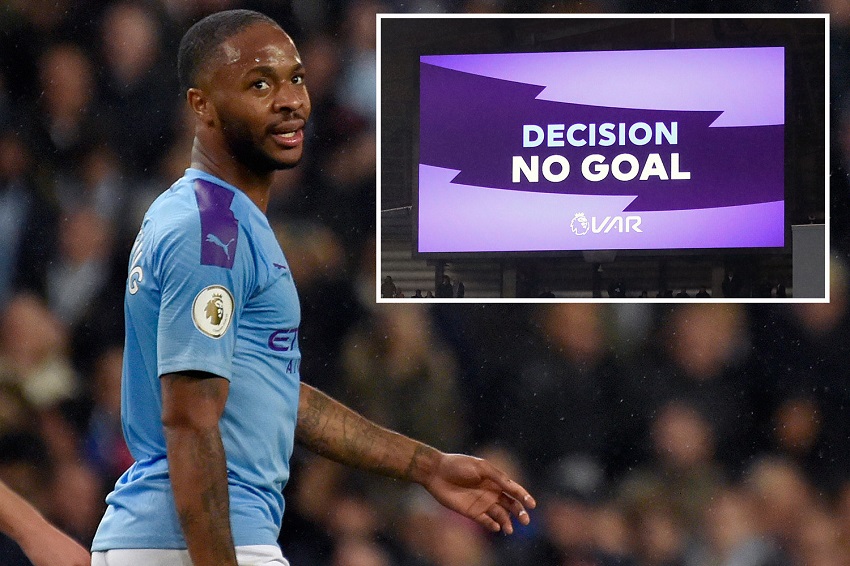 Sterling lại bị VAR “nguyền rủa” dù Man City ngược dòng Chelsea