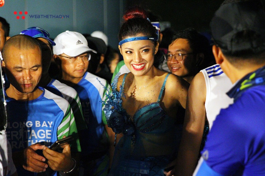 “Nàng tiên cá lên bờ” ở Halong Bay International Heritage Marathon 2019 là ai? “Nàng tiên cá lên bờ” ở Halong Bay International Heritage Marathon 2019 là ai?