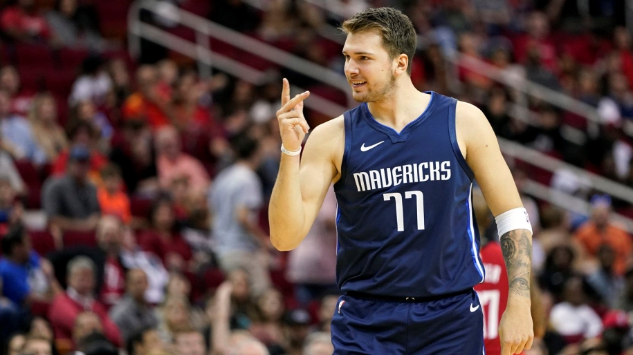 Luka Doncic bùng nổ, nhấn chìm Houston Rockets