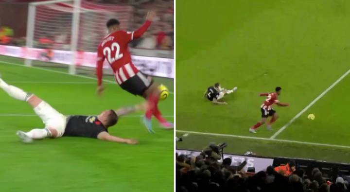 MU chia điểm với Sheffield khiến Phil Jones nhận “gạch đá” do mắc lỗi