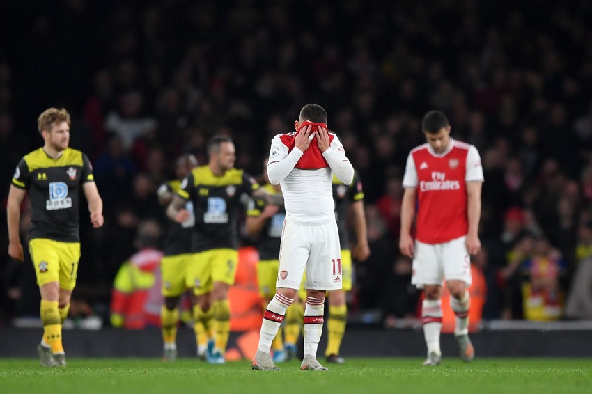 Arsenal lo sợ các ngôi sao sẽ ra đi nếu HLV Emery tại vị