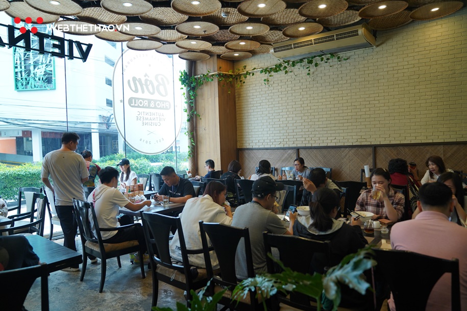 Bóng đá, phở và bánh mì Việt Nam ngào ngạt hương thơm giữa lòng Manila