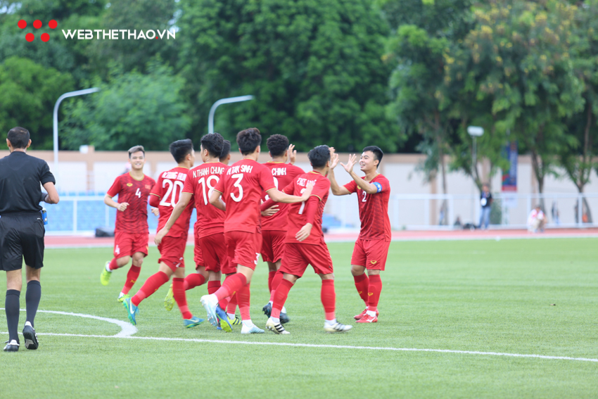 Bóng đá Việt Nam bất bại trước Lào ở đấu trường SEA Games