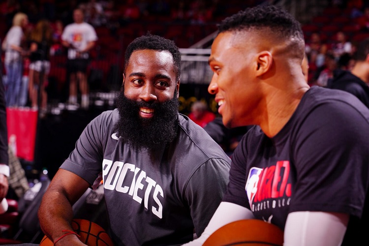 James Harden và Russell Westbrook ghi 61 điểm, Rockets thắng dễ Heat