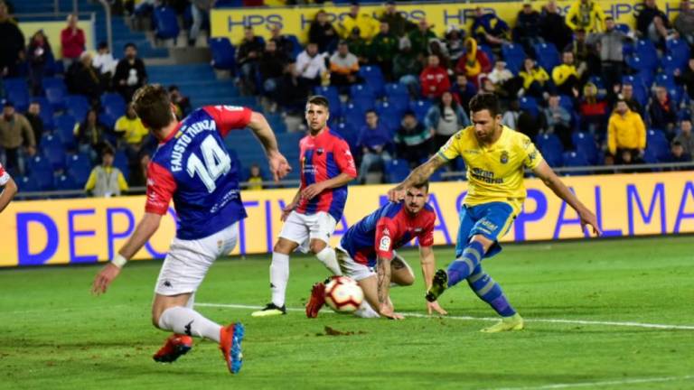 Nhận định Extremadura vs Las Palmas 02h00, 01/12 (vòng 18 Hạng 2 Tây Ban Nha)