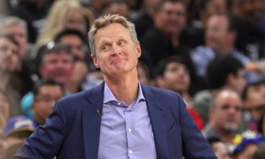 Bất chấp Golden State Warriors khủng hoảng, HLV Steve Kerr vẫn thấy thoải mái