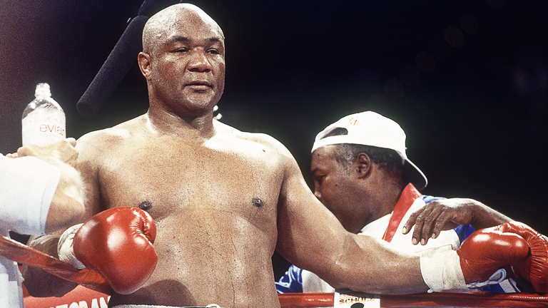 George Foreman đánh giá Canelo xuất sắc hơn cả Deontay Wilder