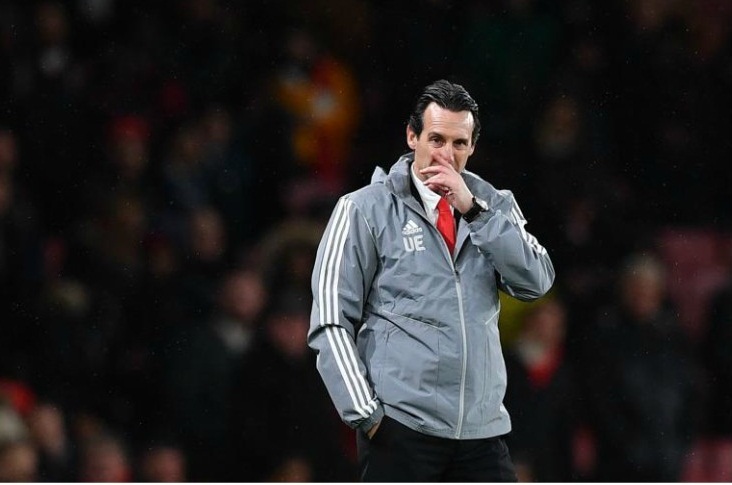 Emery khiến Arsenal lỗ bao nhiêu tiền trong 18 tháng làm việc?