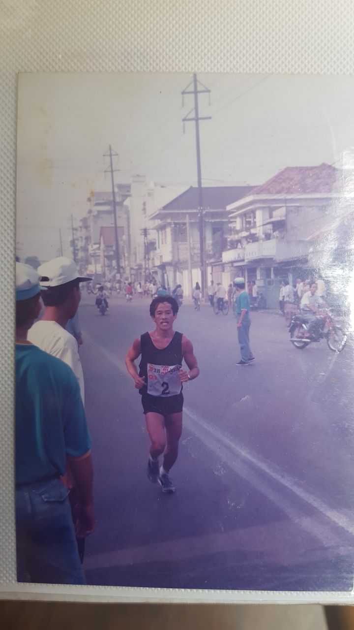 VĐV U70 từng chạy marathon 1992 quay trở lại đường đua HCMC Marathon 2019