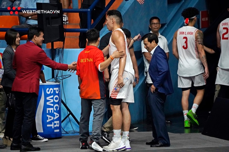 Bộ trưởng Nguyễn Ngọc Thiện chứng kiến trận thắng kịch tính của ĐT Bóng rổ 3x3 Việt Nam trước Thái Lan
